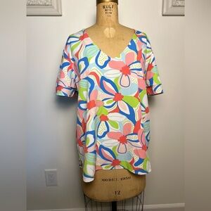 Michelle McDowell floral short sleeve v-neck top size large